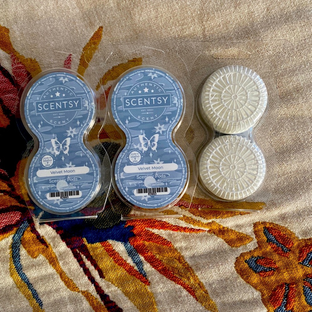 SCENTSY velvet moon SCENTSY pods 3 for $10